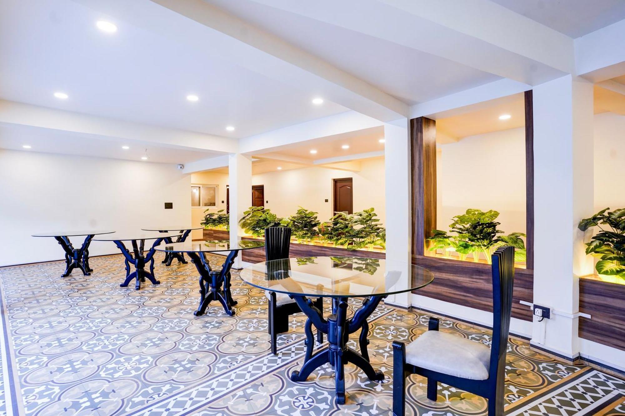 Collection O Dona Karen Hotel GOA Luaran gambar