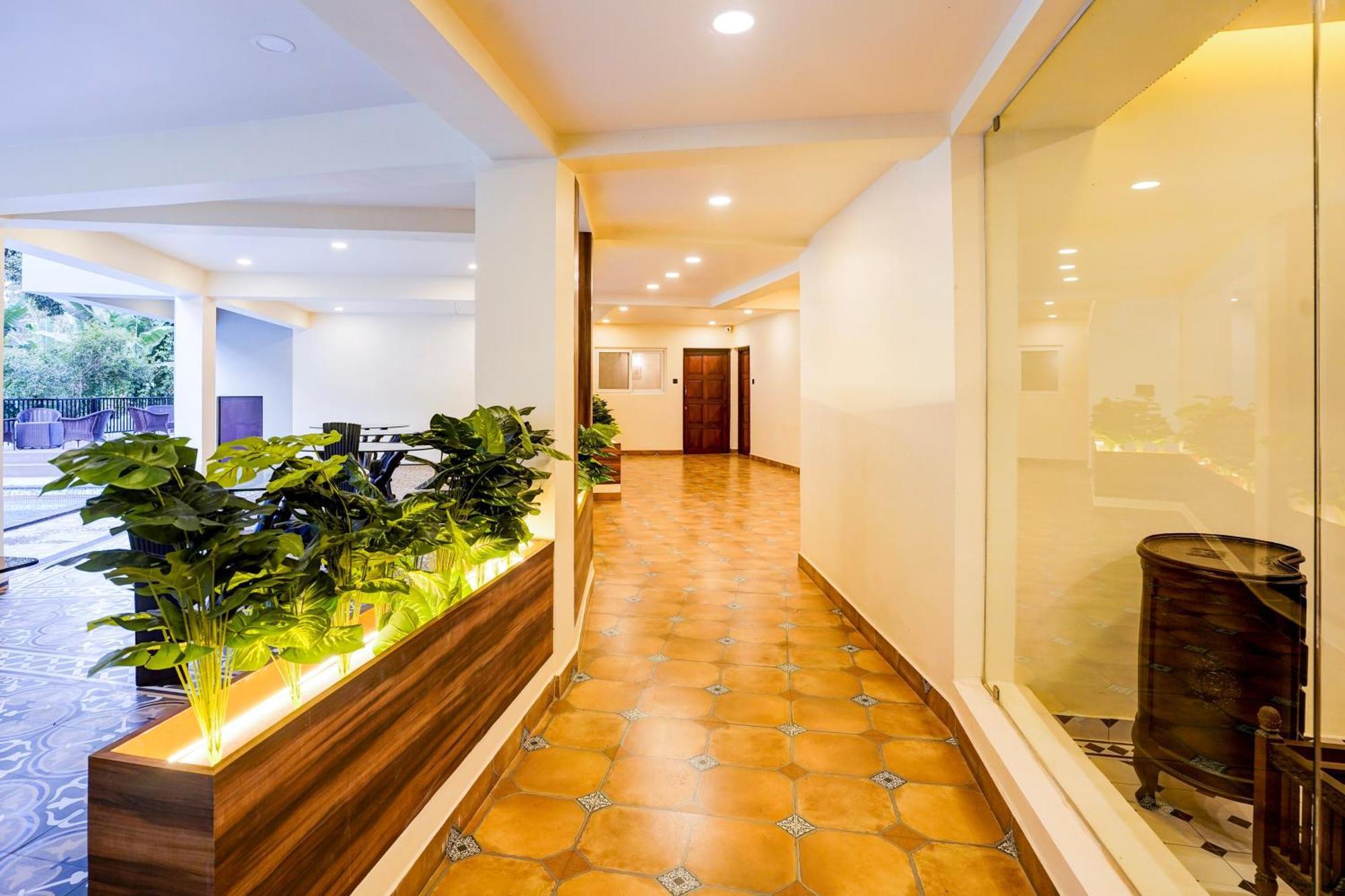 Collection O Dona Karen Hotel GOA Luaran gambar