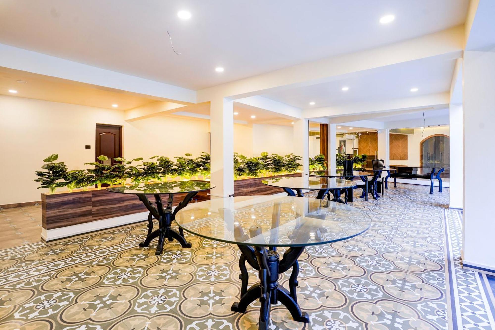 Collection O Dona Karen Hotel GOA Luaran gambar